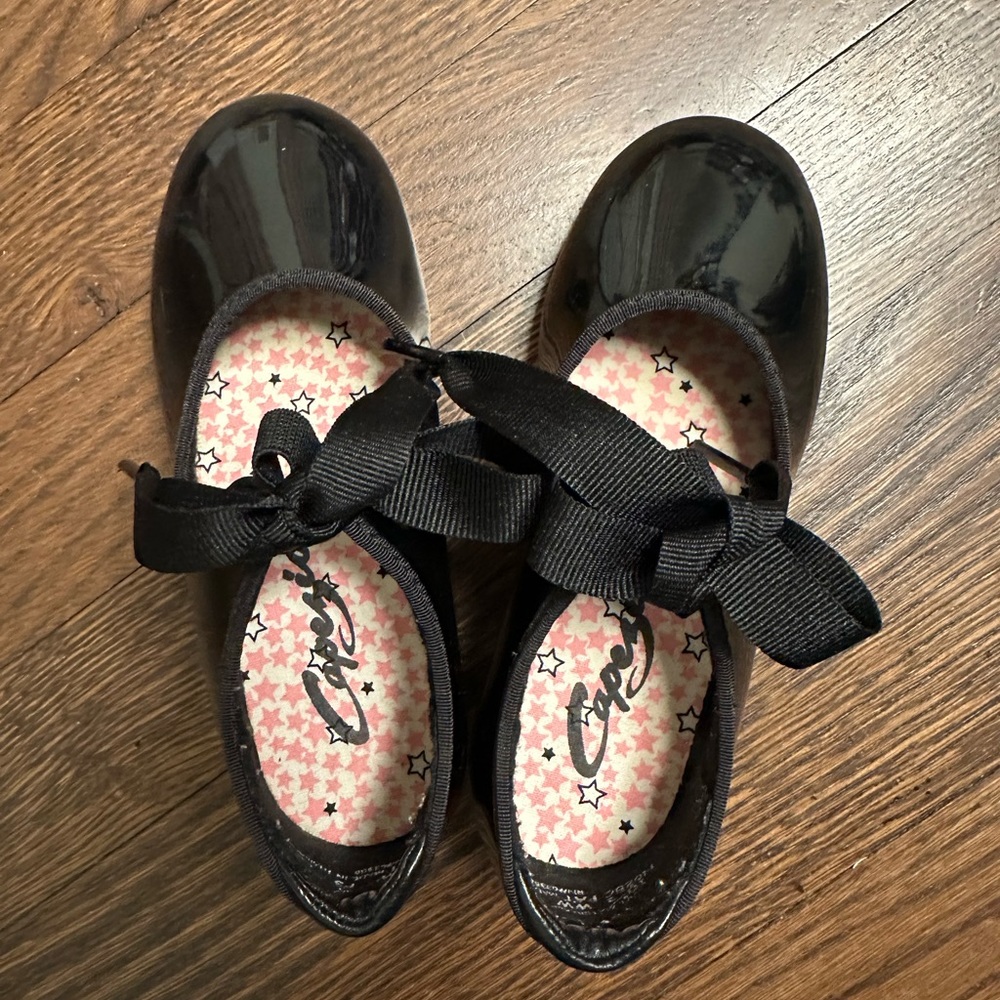 Capezio Girl's Jr. Tyette Tap Shoe Dance 10.5 WW